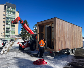 Module en bois préfabriqué Mugi, logement saisonnier modulable développé avec SOLIHA